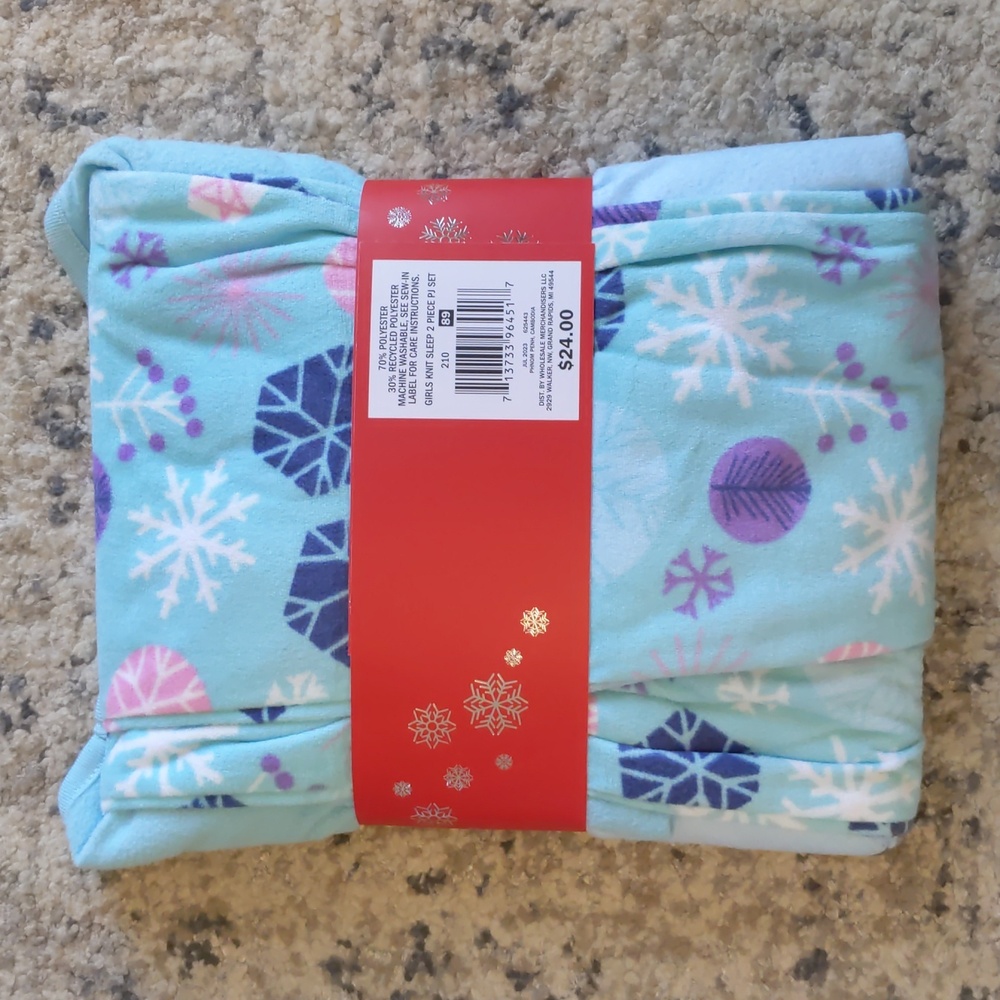 Girls Pajamas - Picture 2 of 4